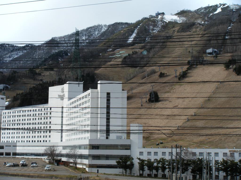 Hotel Tomiya Yuzawa  Exteriör bild